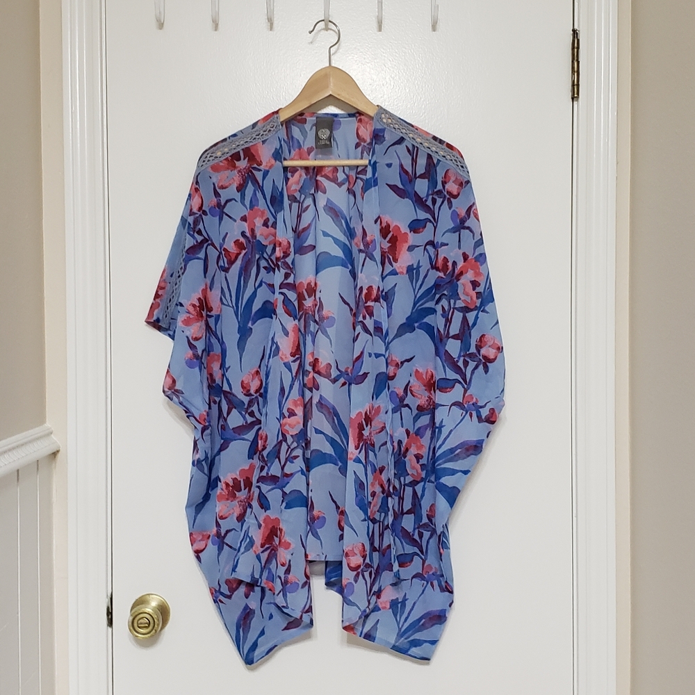 Vince Camuto Blue and Pink Kimono Coverup